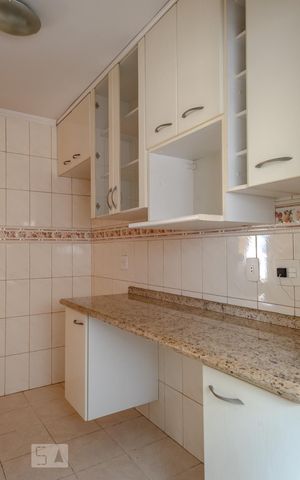 Apartamento à venda com 62m², 2 quartos e 1 vaga Apartamento à venda com 62m², 2 quartos e 1 vagaCozinha