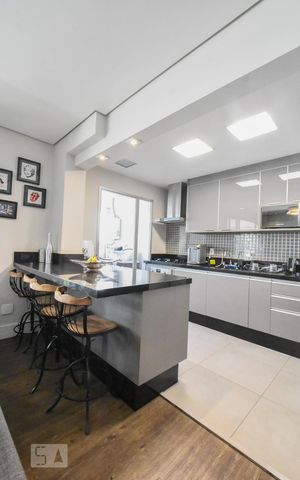 Apartamento para alugar com 110m², 3 quartos e 2 vagasCozinha