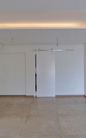 Apartamento à venda com 90m², 2 quartos e 2 vagas Apartamento à venda com 90m², 2 quartos e 2 vagasSala