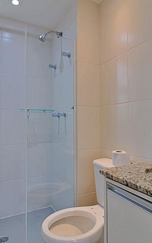 Apartamento à venda com 90m², 2 quartos e 2 vagas Apartamento à venda com 90m², 2 quartos e 2 vagasBanheiro