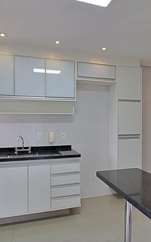 Apartamento à venda com 90m², 2 quartos e 2 vagas Apartamento à venda com 90m², 2 quartos e 2 vagasCozinha