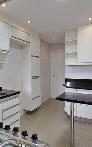 Apartamento à venda com 90m², 2 quartos e 2 vagas Apartamento à venda com 90m², 2 quartos e 2 vagasCozinha