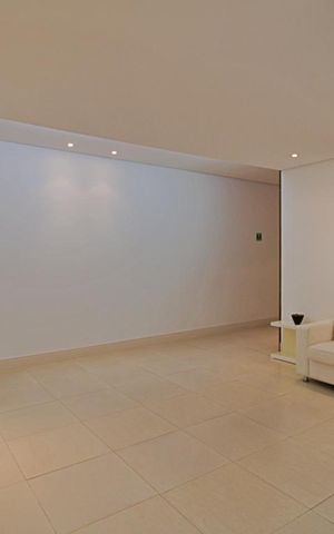 Apartamento à venda com 90m², 2 quartos e 2 vagas Apartamento à venda com 90m², 2 quartos e 2 vagasHall social