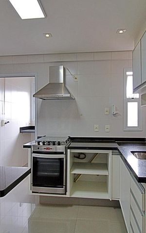 Apartamento à venda com 90m², 2 quartos e 2 vagas Apartamento à venda com 90m², 2 quartos e 2 vagasCozinha