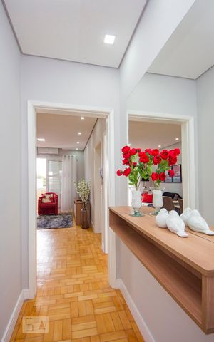 Apartamento à venda com 80m², 2 quartos e sem vagaCorredor de entrada 