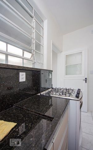 Apartamento à venda com 80m², 2 quartos e sem vagaCozinha 
