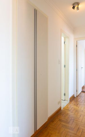 Apartamento à venda com 83m², 2 quartos e 1 vaga Apartamento à venda com 83m², 2 quartos e 1 vagaCorredor