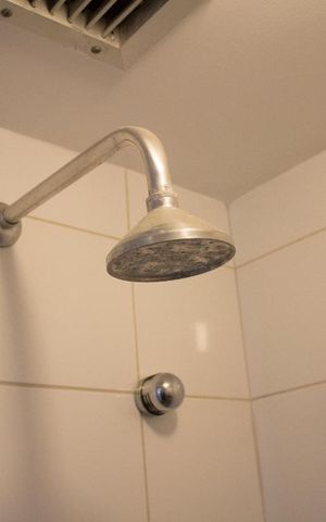 Apartamento para alugar com 160m², 2 quartos e 2 vagas Apartamento para alugar com 160m², 2 quartos e 2 vagasBanheiro de Serviço