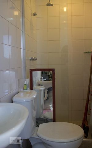 Apartamento para alugar com 160m², 2 quartos e 2 vagas Apartamento para alugar com 160m², 2 quartos e 2 vagasBanheiro de Serviço