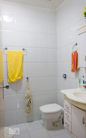 Casa à venda com 268m², 5 quartos e 1 vaga Casa à venda com 268m², 5 quartos e 1 vagaBanheiro Social 2