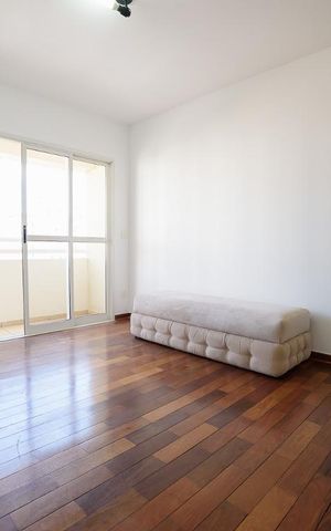 Apartamento à venda com 116m², 3 quartos e 2 vagas Apartamento à venda com 116m², 3 quartos e 2 vagasSala