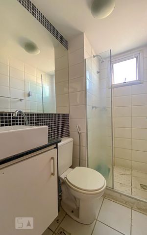 Apartamento para alugar com 58m², 2 quartos e 1 vaga Apartamento para alugar com 58m², 2 quartos e 1 vagaBanheiro