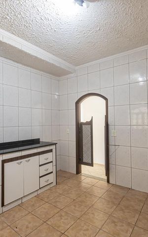 Casa à venda com 231m², 4 quartos e 1 vaga Casa à venda com 231m², 4 quartos e 1 vagaCozinha