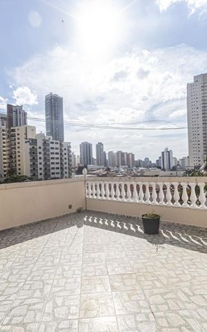 Casa à venda com 231m², 4 quartos e 1 vaga Casa à venda com 231m², 4 quartos e 1 vagaTerraço 2