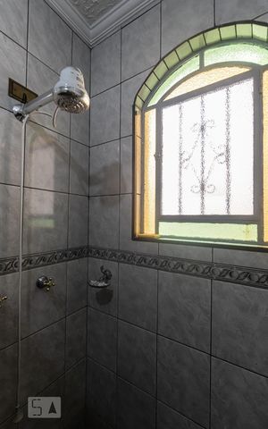 Casa à venda com 231m², 4 quartos e 1 vaga Casa à venda com 231m², 4 quartos e 1 vagaBanheiro Social 2