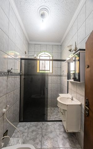 Casa à venda com 231m², 4 quartos e 1 vaga Casa à venda com 231m², 4 quartos e 1 vagaBanheiro Social 2