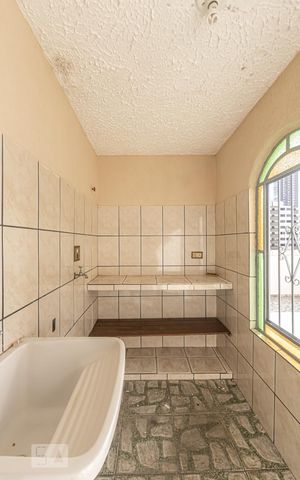 Casa à venda com 231m², 4 quartos e 1 vaga Casa à venda com 231m², 4 quartos e 1 vagaÁrea de Serviço