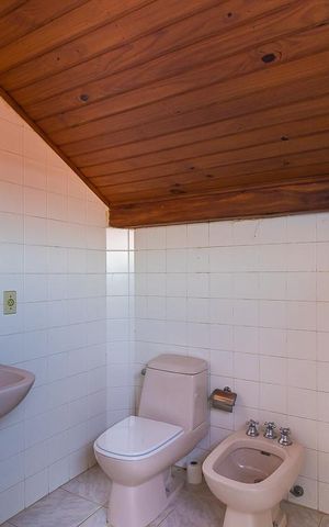 Casa à venda com 185m², 4 quartos e 1 vaga Casa à venda com 185m², 4 quartos e 1 vagaBanheiro da suíte 2