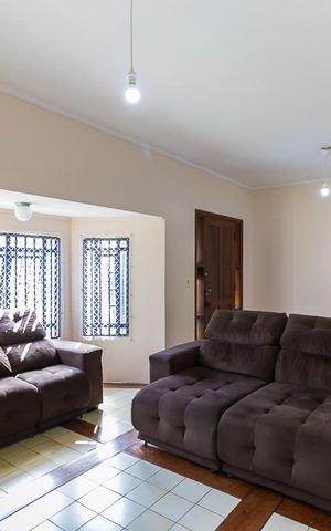 Casa à venda com 185m², 4 quartos e 1 vaga Casa à venda com 185m², 4 quartos e 1 vagaSala