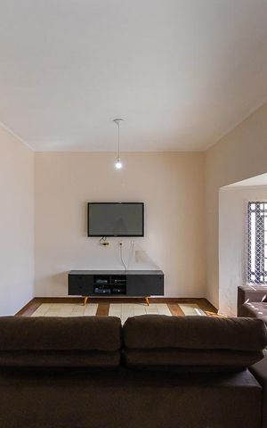 Casa à venda com 185m², 4 quartos e 1 vaga Casa à venda com 185m², 4 quartos e 1 vagaSala