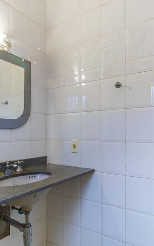 Casa à venda com 185m², 4 quartos e 1 vaga Casa à venda com 185m², 4 quartos e 1 vagaBanheiro da suíte 1