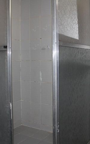 Casa à venda com 240m², 5 quartos e 3 vagasDetalhe do Banheiro da Suíte