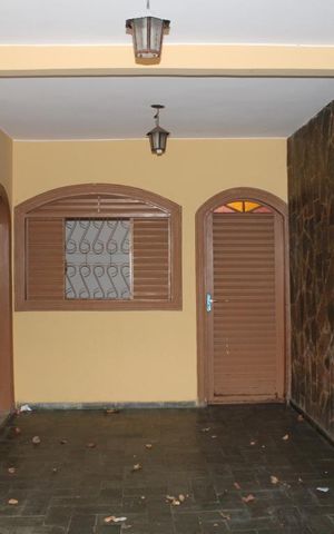 Casa à venda com 240m², 5 quartos e 3 vagasGaragem