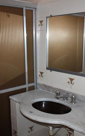 Casa à venda com 240m², 5 quartos e 3 vagasBanheiro Social
