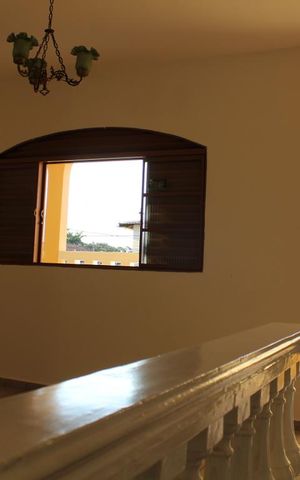 Casa à venda com 240m², 5 quartos e 3 vagasSala 2