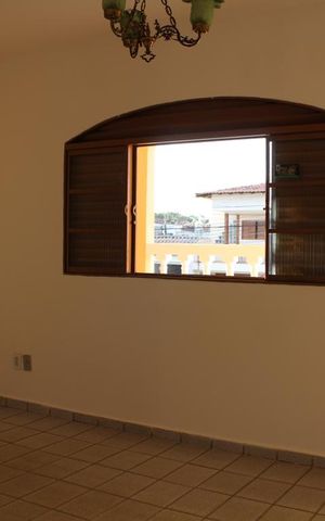 Casa à venda com 240m², 5 quartos e 3 vagasSala 2