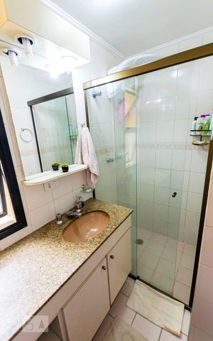 Apartamento à venda com 96m², 3 quartos e 2 vagasBanheiro social