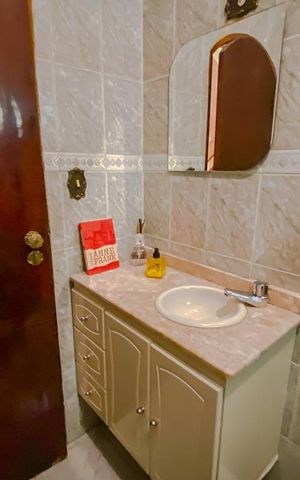 Casa à venda com 280m², 4 quartos e 2 vagasLavabo