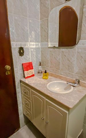 Casa à venda com 280m², 4 quartos e 2 vagasLavabo
