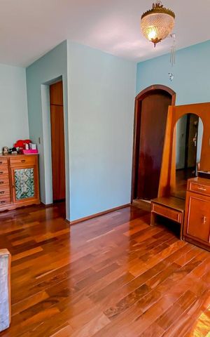 Casa à venda com 280m², 4 quartos e 2 vagasSuite