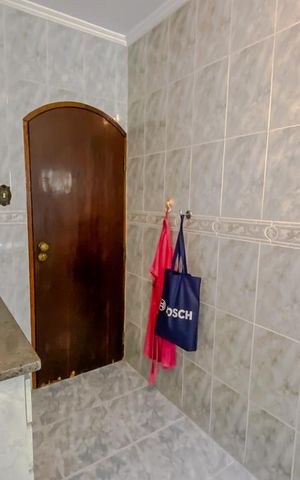 Casa à venda com 280m², 4 quartos e 2 vagasBanheiro