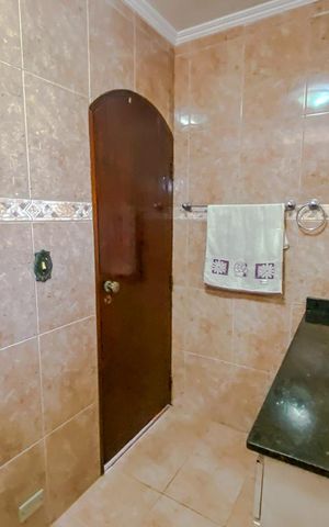 Casa à venda com 280m², 4 quartos e 2 vagasBanheiro da Suite