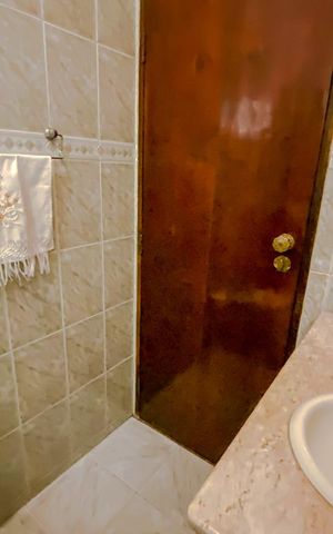 Casa à venda com 280m², 4 quartos e 2 vagasLavabo