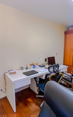 Casa à venda com 280m², 4 quartos e 2 vagasQuarto