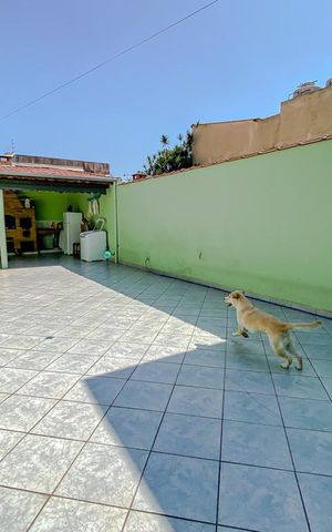 Casa à venda com 280m², 4 quartos e 2 vagasQuintal