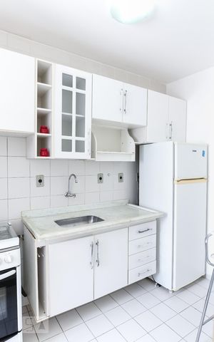 Apartamento para alugar com 65m², 2 quartos e 2 vagasCozinha'