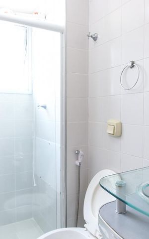 Apartamento para alugar com 65m², 2 quartos e 2 vagasBanheiro