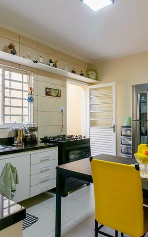 Casa à venda com 350m², 3 quartos e 2 vagas Casa à venda com 350m², 3 quartos e 2 vagasCozinha 1