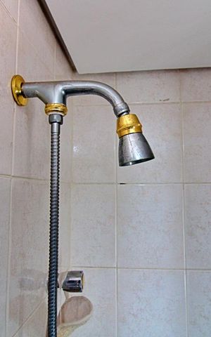 Apartamento para alugar com 100m², 2 quartos e 2 vagas Apartamento para alugar com 100m², 2 quartos e 2 vagasBanheiro da Suíte 2