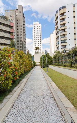Apartamento para alugar com 100m², 2 quartos e 2 vagas Apartamento para alugar com 100m², 2 quartos e 2 vagasÁrea comum