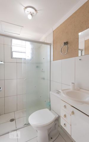 Apartamento à venda com 47m², 2 quartos e sem vaga Apartamento à venda com 47m², 2 quartos e sem vagaBanheiro