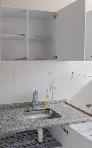 Apartamento à venda com 47m², 2 quartos e sem vaga Apartamento à venda com 47m², 2 quartos e sem vagaCozinha - Armários