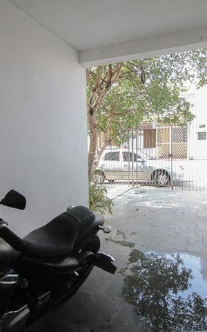 Casa à venda com 150m², 5 quartos e 3 vagasGaragem