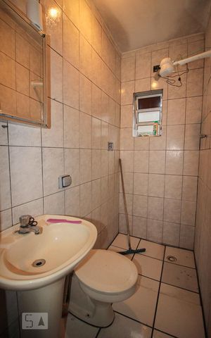 Casa à venda com 150m², 5 quartos e 3 vagasBanheiro Casa 2
