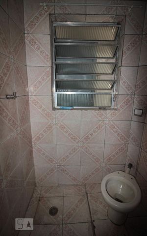 Casa à venda com 150m², 5 quartos e 3 vagasBanheiro Casa 1