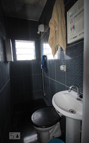 Casa à venda com 150m², 5 quartos e 3 vagasBanheiro Casa 2